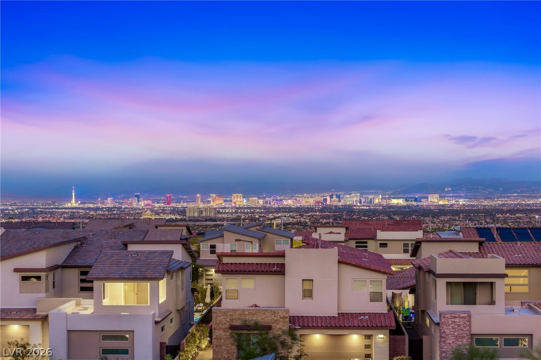 424 Crown Mesa Avenue Property Photo 2