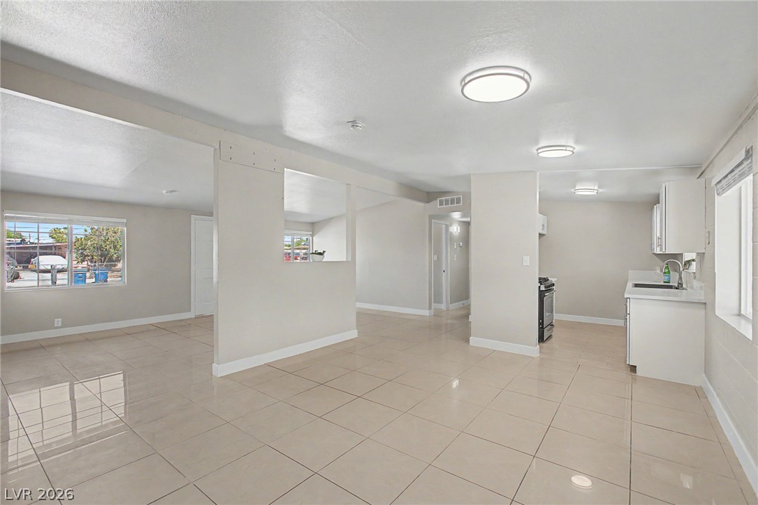 1704 James Street Property Photo 13