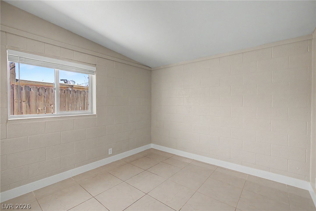 1704 James Street Property Photo 29