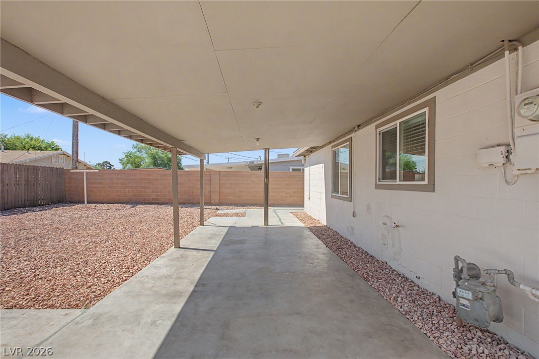 1704 James Street Property Photo 35