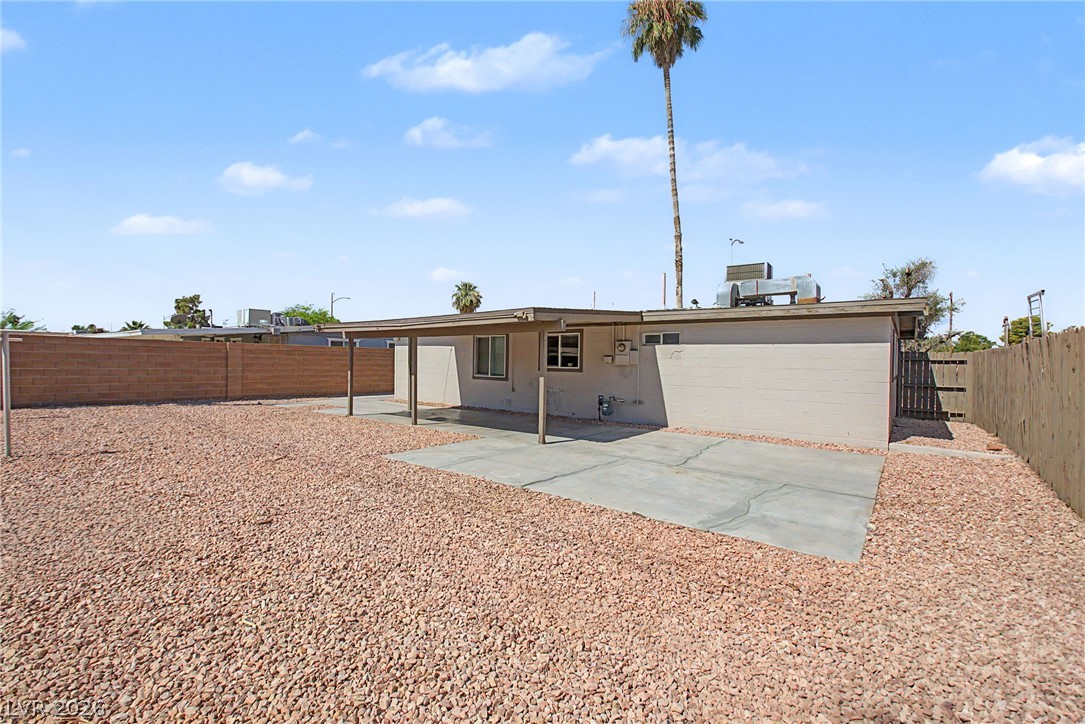 1704 James Street Property Photo 37