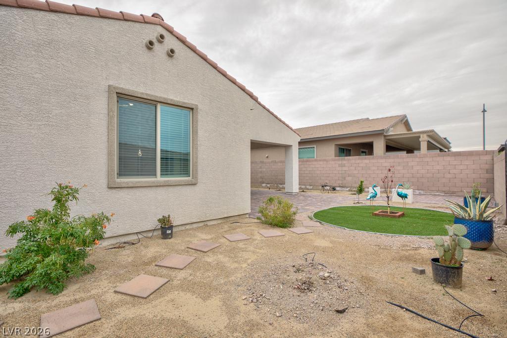 689 Monteverdi Peak Street Property Photo 4
