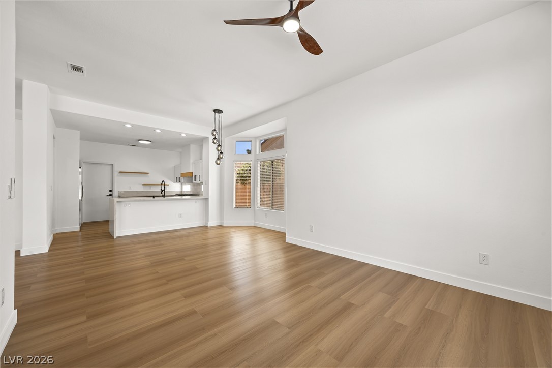 10400 Willamette Place Property Photo 10