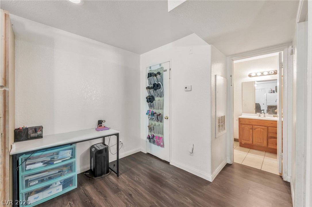 220 Mission Newport Lane 204 Property Photo 13