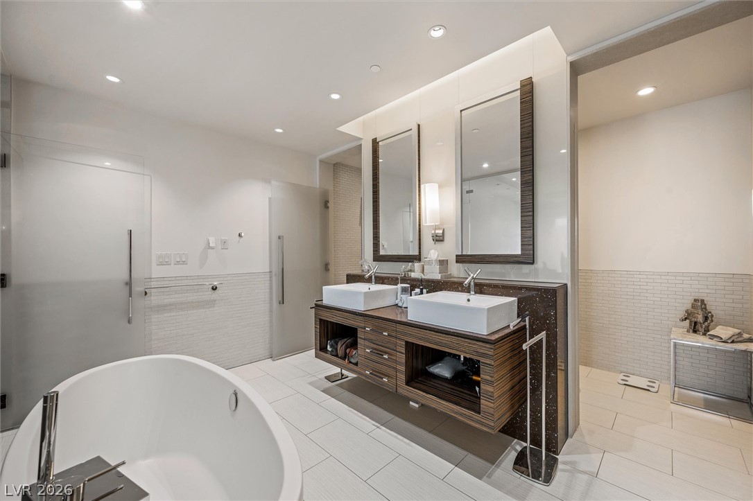 3750 South Las Vegas Boulevard 2404 Property Photo 37