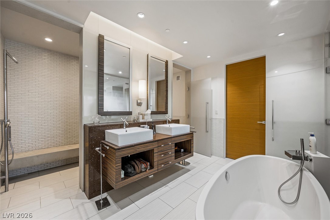 3750 South Las Vegas Boulevard 2404 Property Photo 38