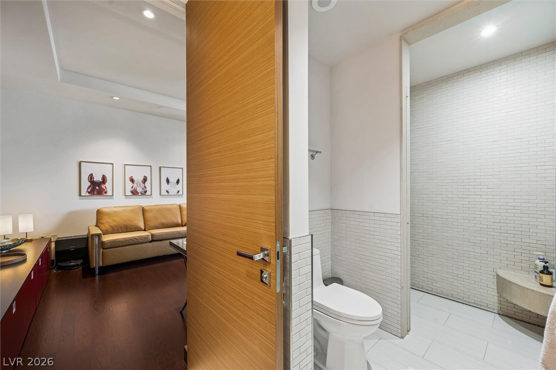 3750 South Las Vegas Boulevard 2404 Property Photo 53