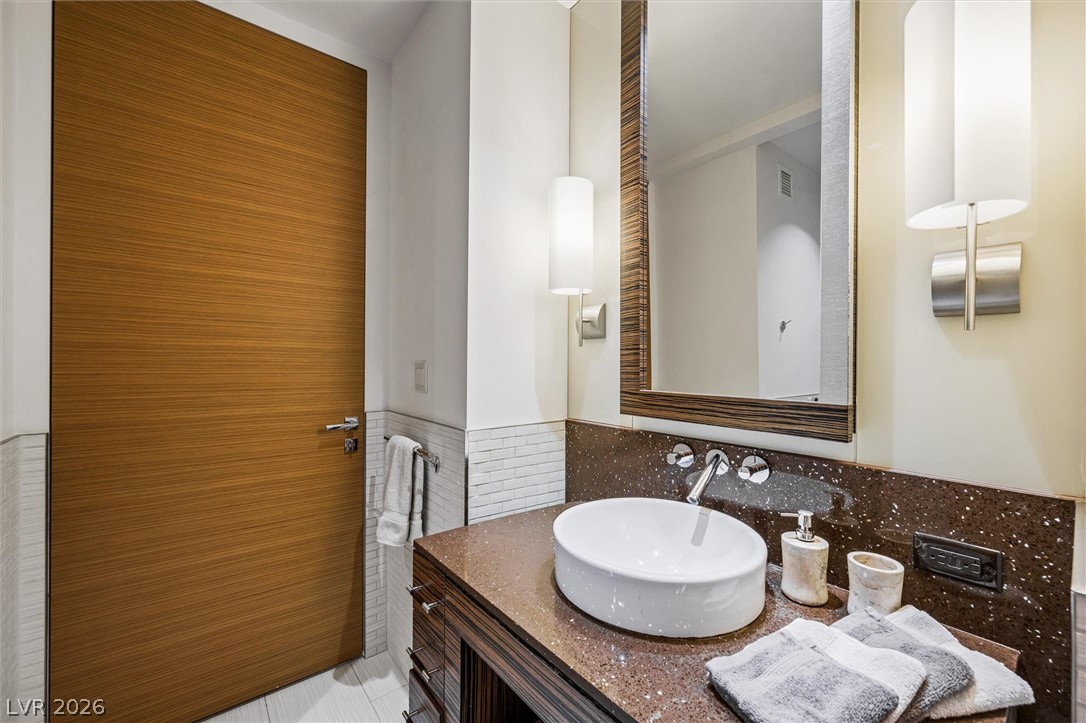 3750 South Las Vegas Boulevard 2404 Property Photo 55