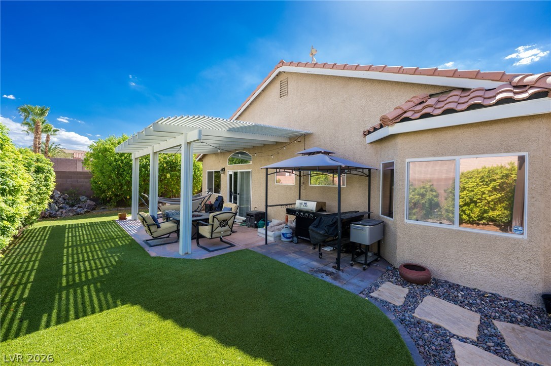 498 Beaconwood Street Property Photo 3