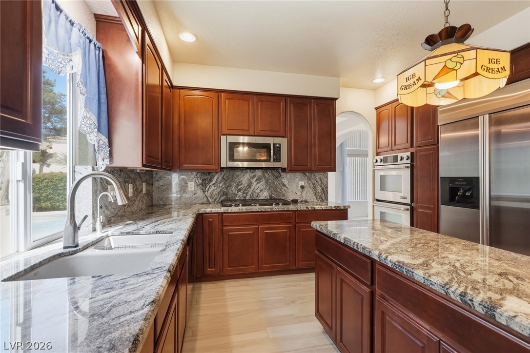 7789 Brook Valley Drive Property Photo 15