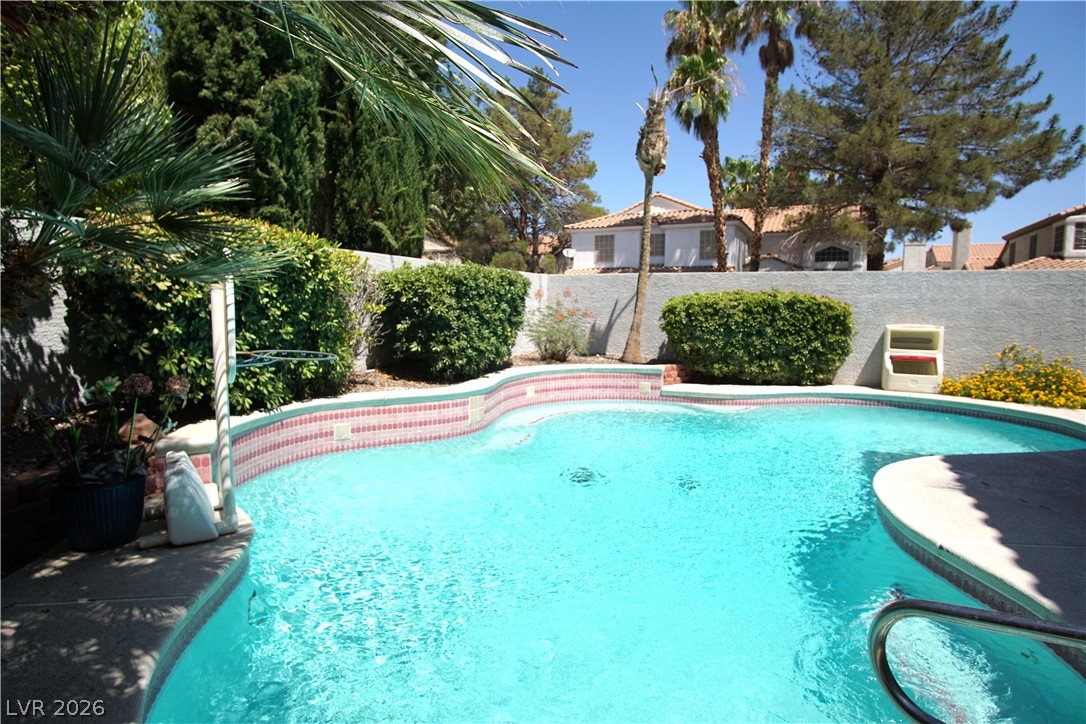 7789 Brook Valley Drive Property Photo 16