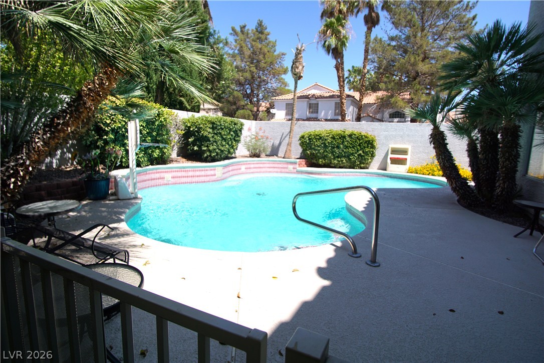 7789 Brook Valley Drive Property Photo 18