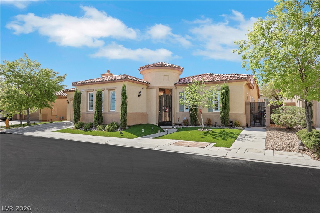 7135 Comanche Canyon Avenue Property Photo 3