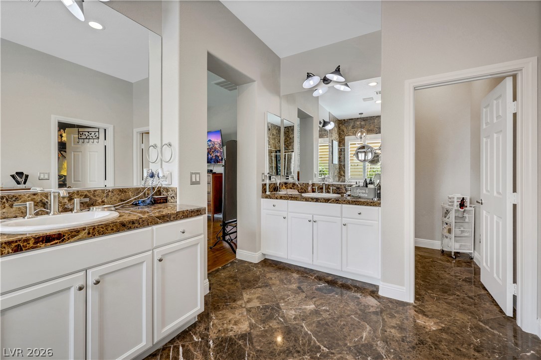 7135 Comanche Canyon Avenue Property Photo 40