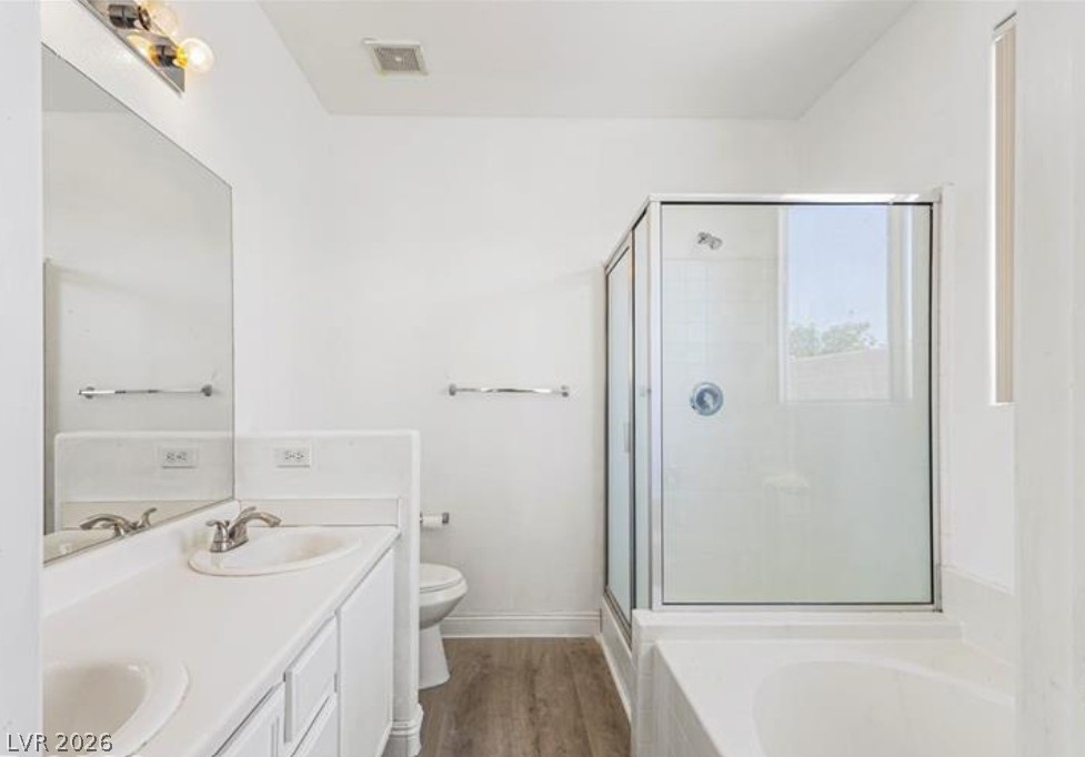 2520 Bottle Palm Court Property Photo 14