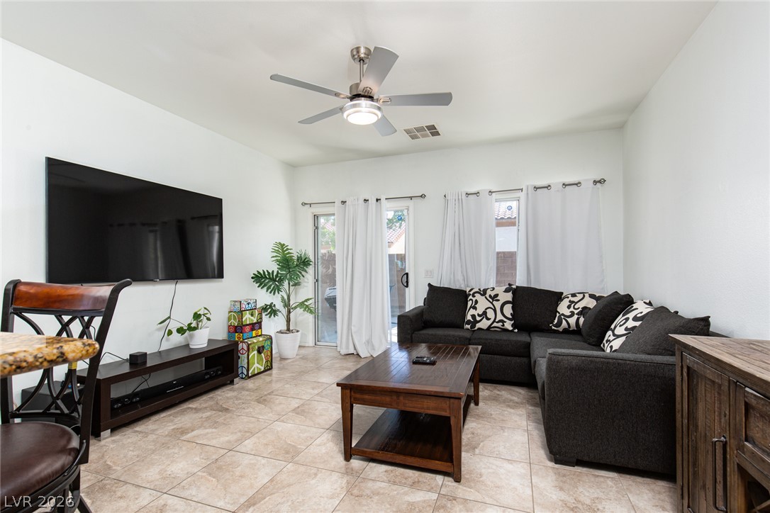 5565 Danforth Avenue Property Photo 11