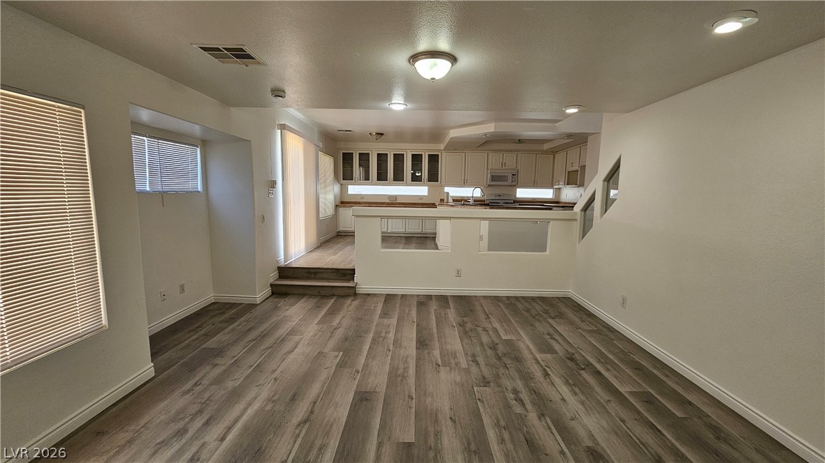 10071 Cheyenne Dawn Street Property Photo 3