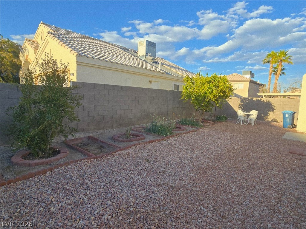 8998 Odense Way Property Photo 13