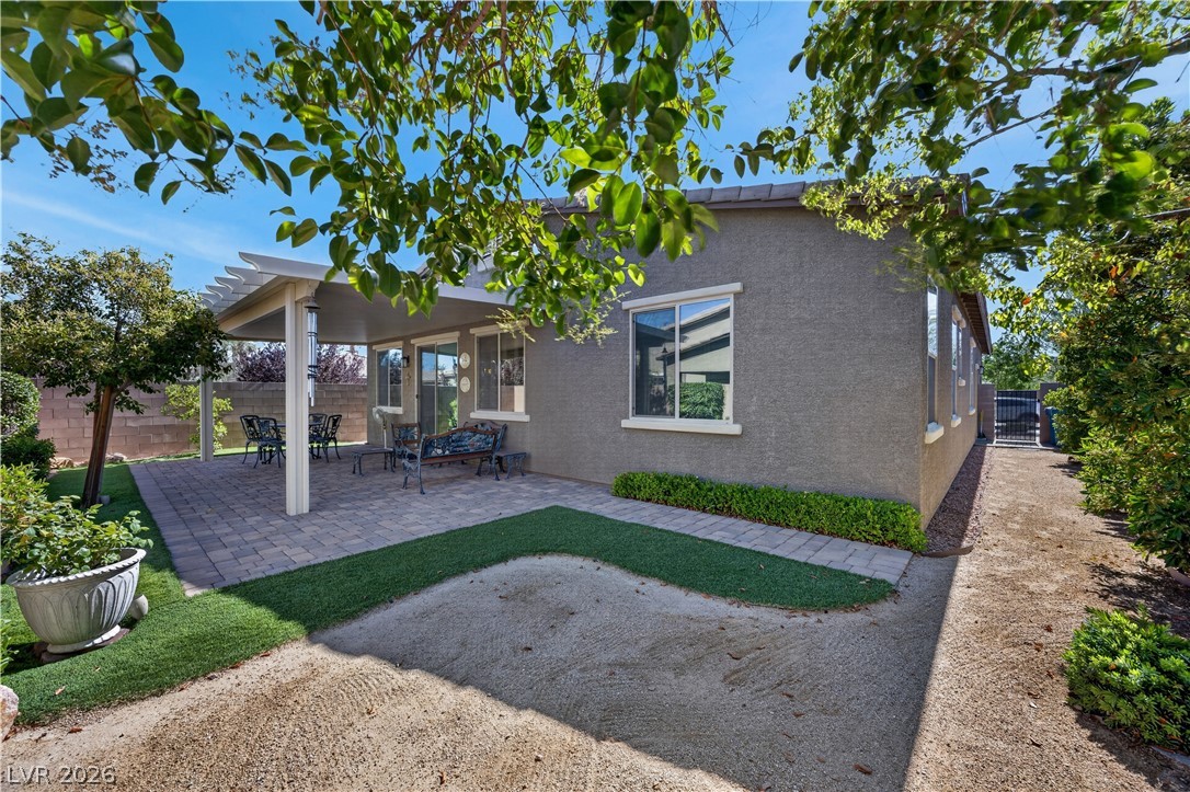 1844 Navajo Falls Street Property Photo 43