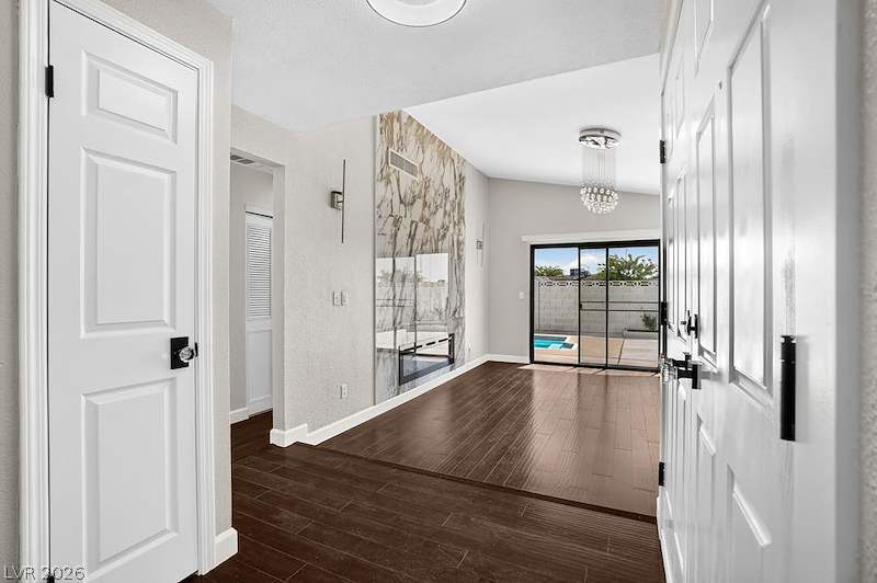 2521 Charteroak Street Property Photo 7