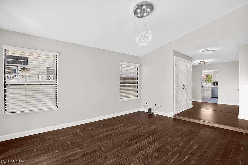 2521 Charteroak Street Property Photo 9