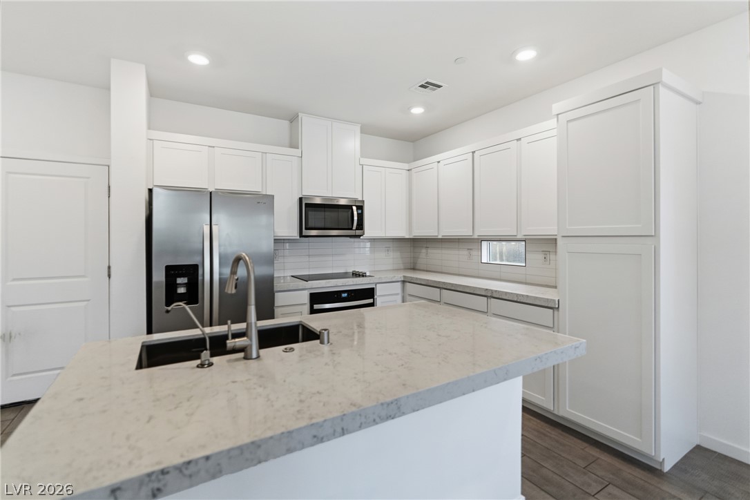 222 Krameria Avenue Property Photo 4