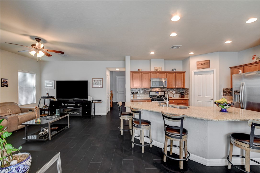 10604 Harvest Green Way Property Photo 15