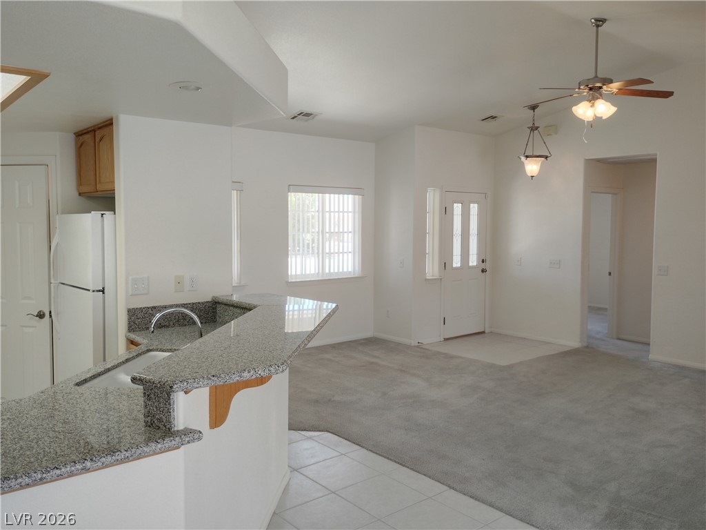 546 East Elsie Lane Property Photo 3