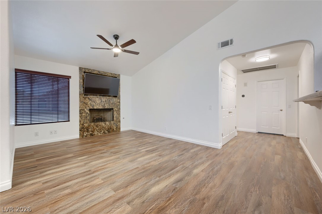 1548 Champagne Circle Property Photo 6