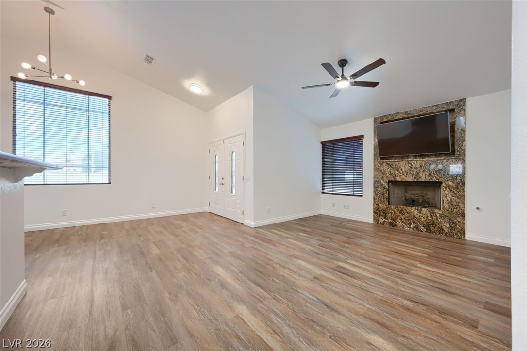 1548 Champagne Circle Property Photo 7