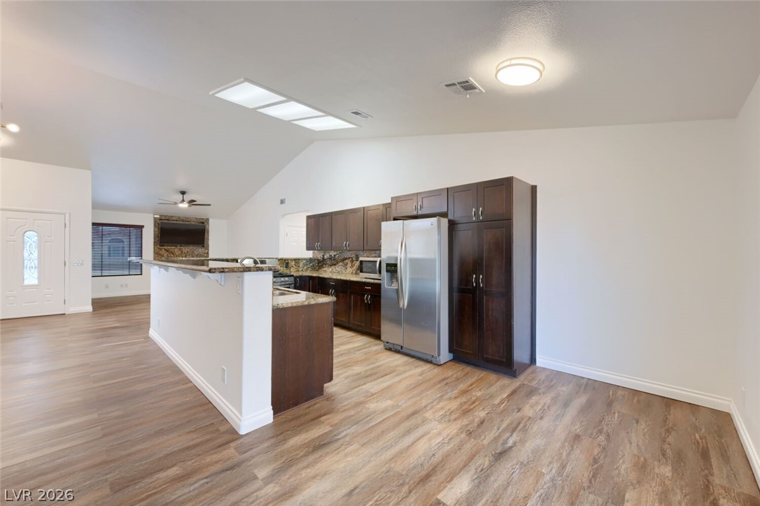 1548 Champagne Circle Property Photo 9