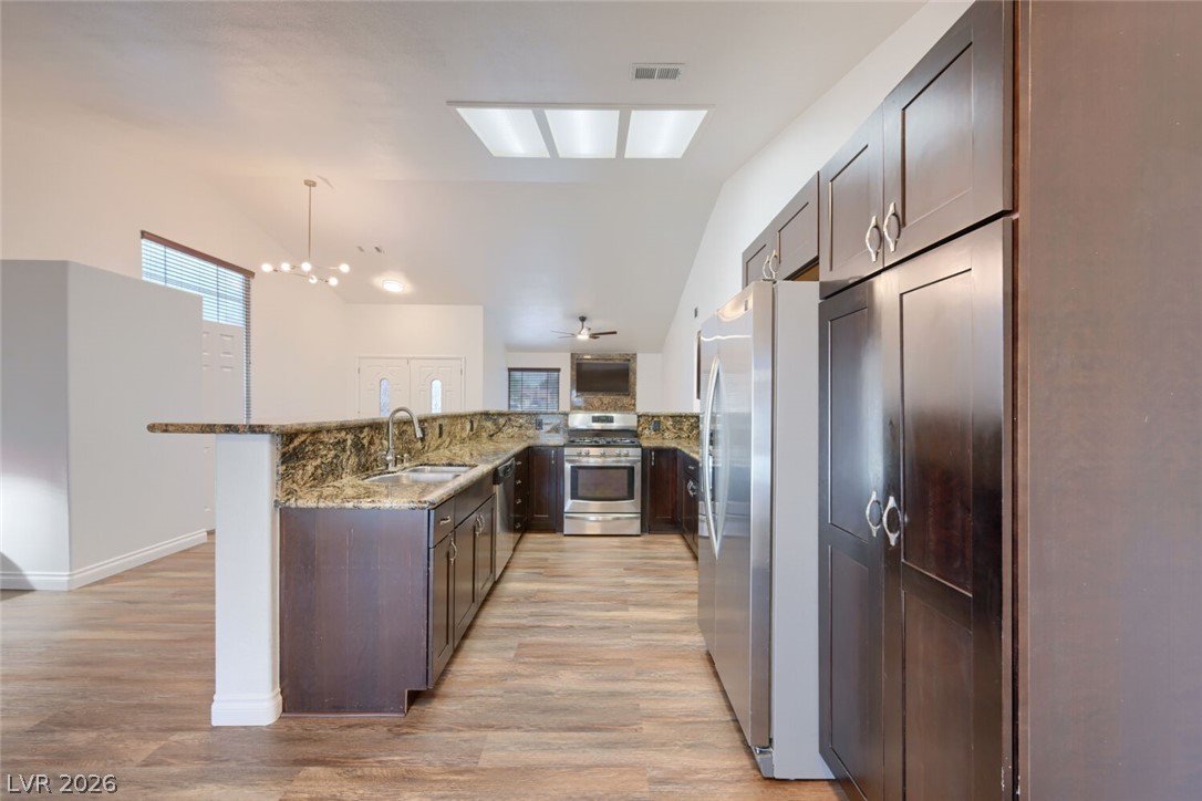 1548 Champagne Circle Property Photo 10