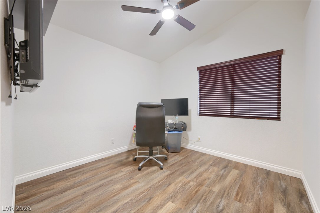 1548 Champagne Circle Property Photo 18