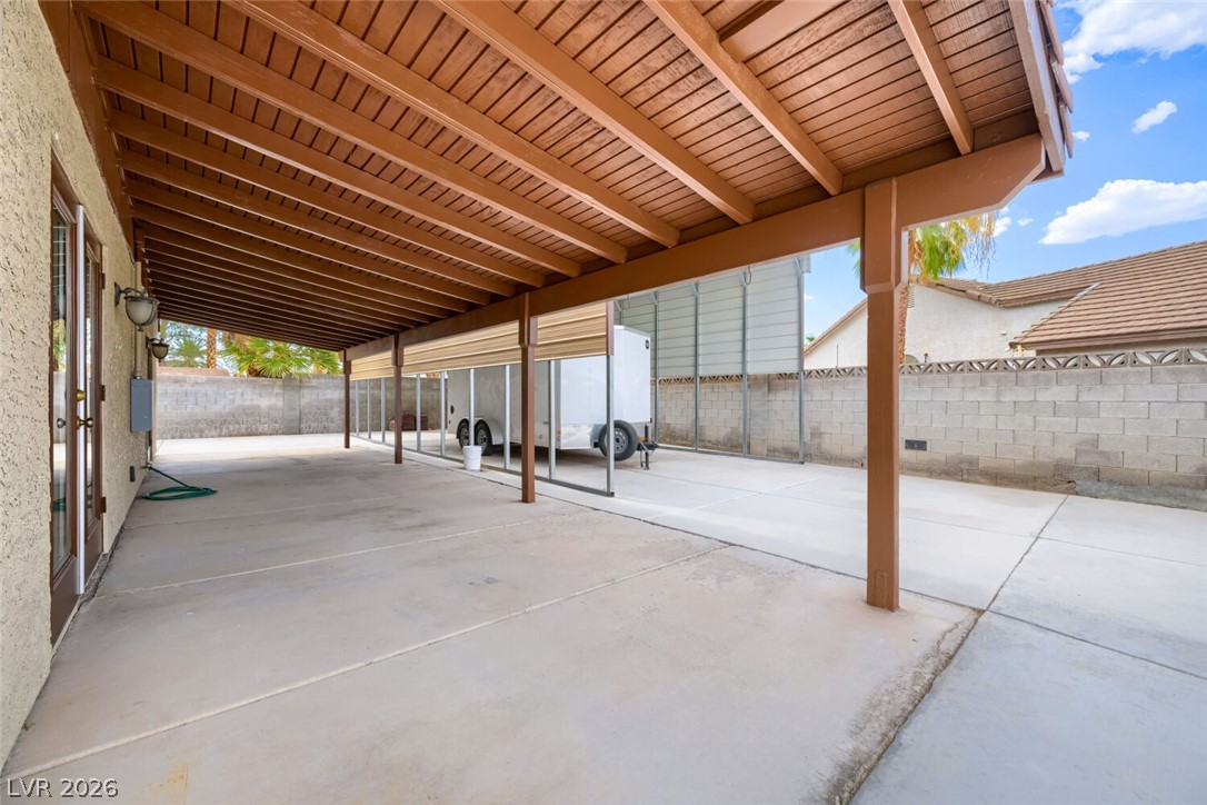 1548 Champagne Circle Property Photo 23