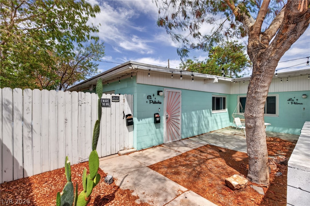 1305 Phillips Avenue 1307 Property Photo 1