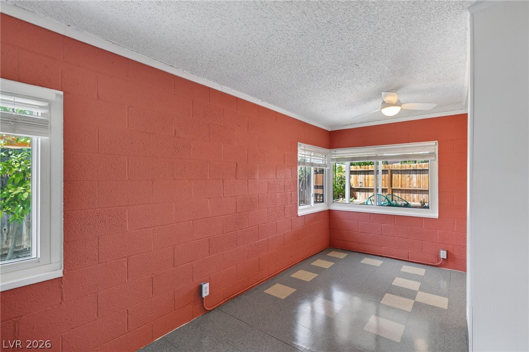 1305 Phillips Avenue 1307 Property Photo 3