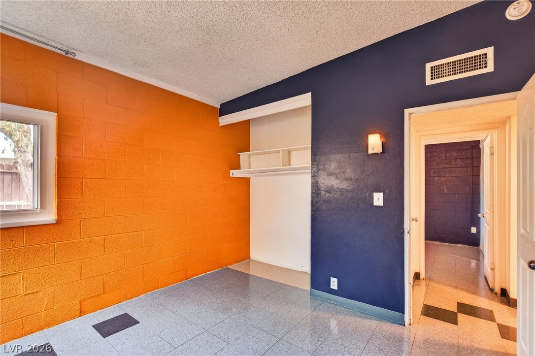 1305 Phillips Avenue 1307 Property Photo 10