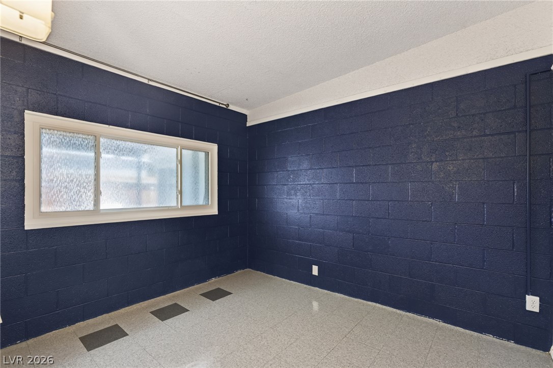 1305 Phillips Avenue 1307 Property Photo 11