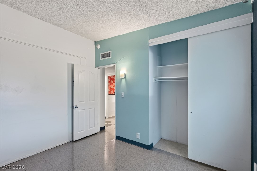 1305 Phillips Avenue 1307 Property Photo 12