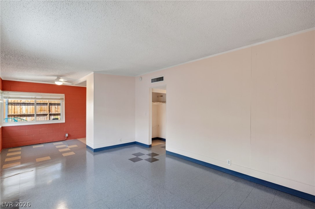 1305 Phillips Avenue 1307 Property Photo 15