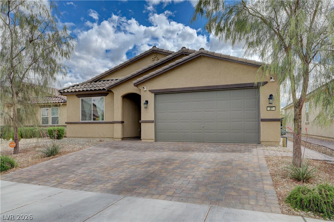 27 Red Sandstone Avenue Property Photo 3