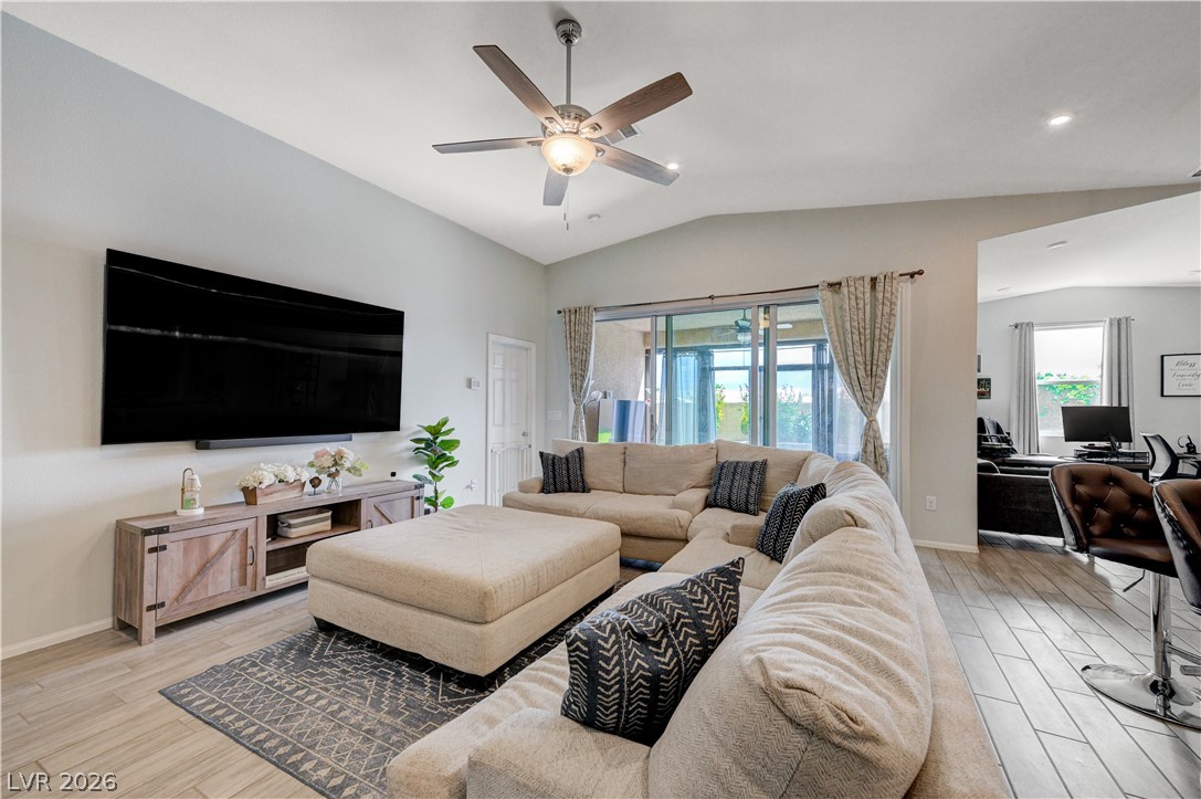 27 Red Sandstone Avenue Property Photo 11
