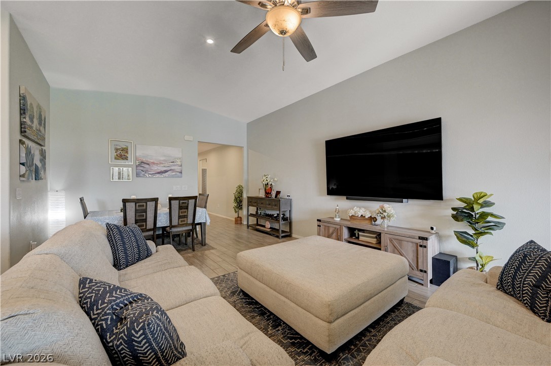 27 Red Sandstone Avenue Property Photo 17
