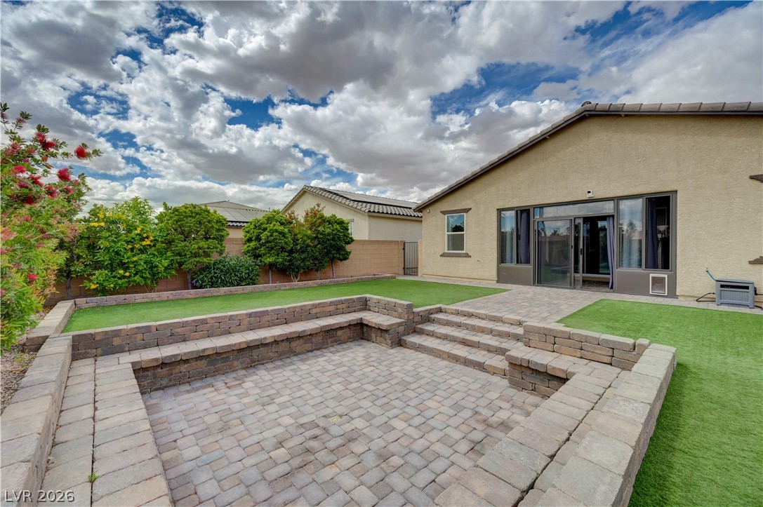 27 Red Sandstone Avenue Property Photo 64