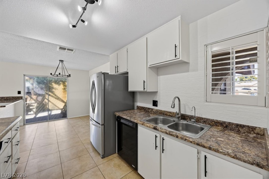 4181 Royalhill Avenue Property Photo 7