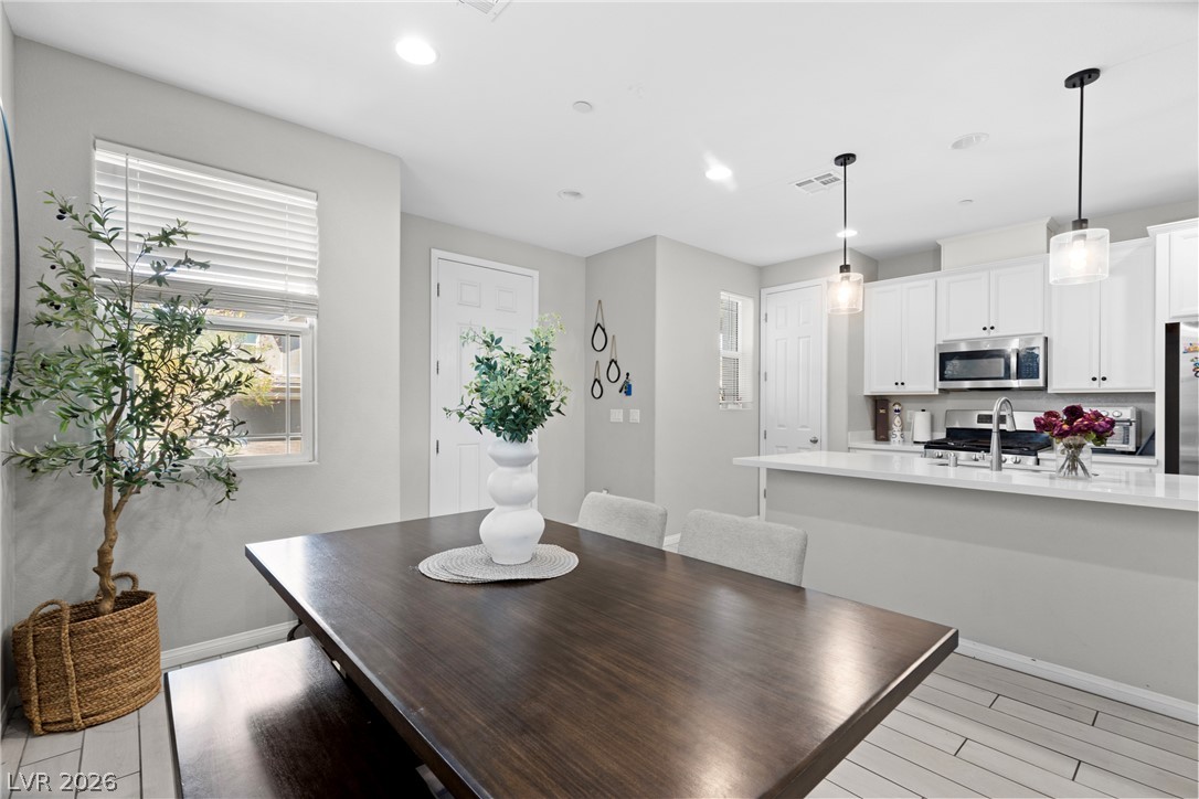 690 Cottonwood Hill Place Property Photo 10