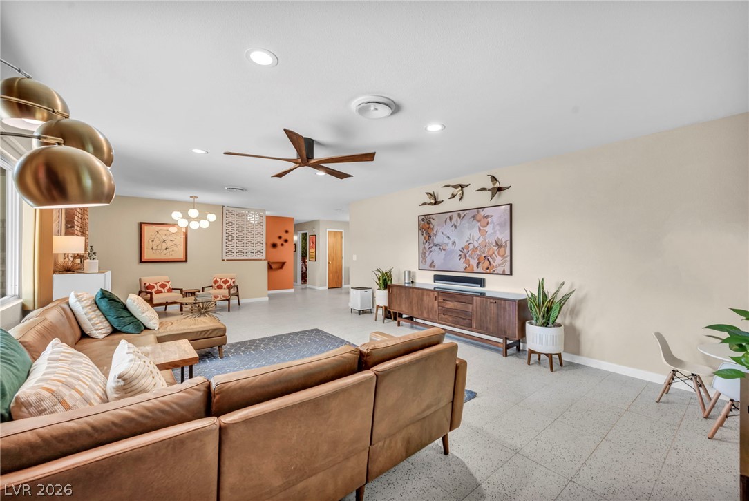 2916 Colanthe Avenue Property Photo 13