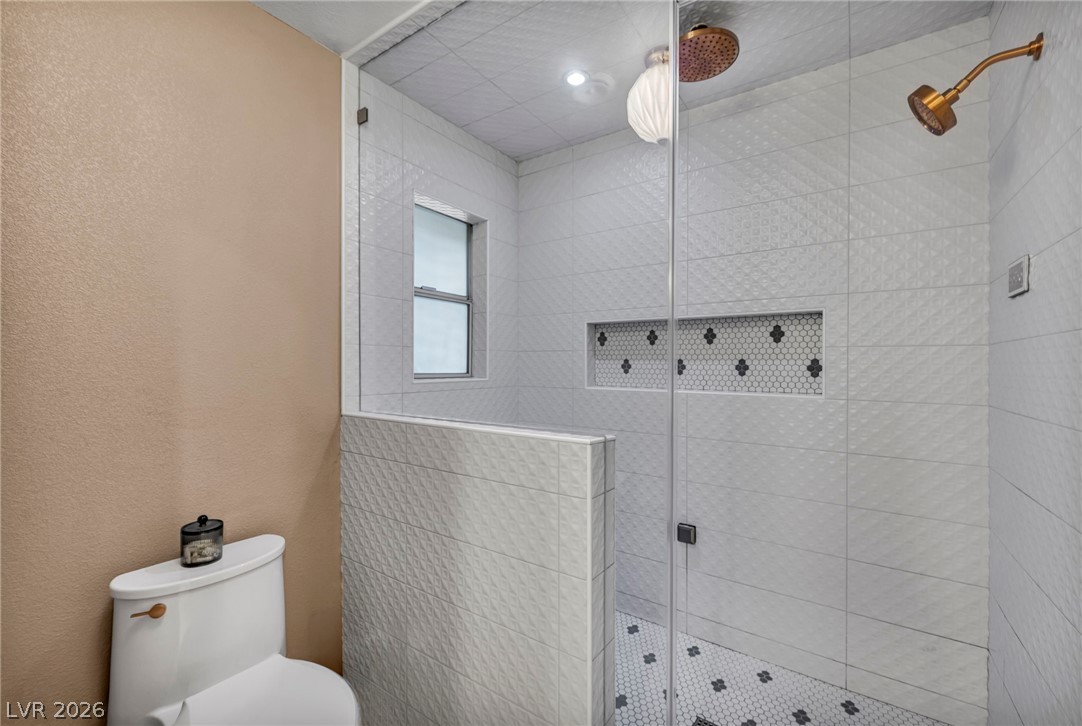 2916 Colanthe Avenue Property Photo 45