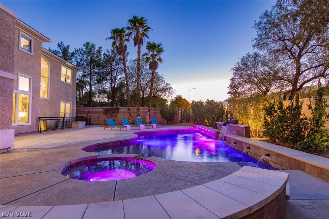 8088 Dark Hollow Place Property Photo