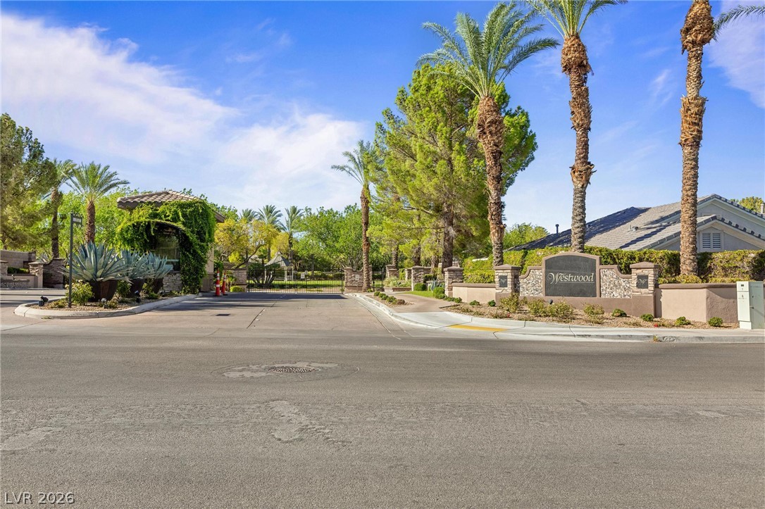8088 Dark Hollow Place Property Photo 96